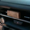 Ąžuolinis automobilio kvapas į groteles su papildymu "VELVET"