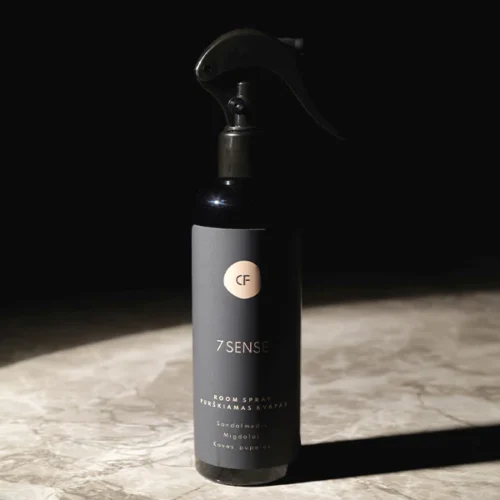 purskiamas-Luxe-4.webp Purškiamas kvapas "LOFTY" 200 ml